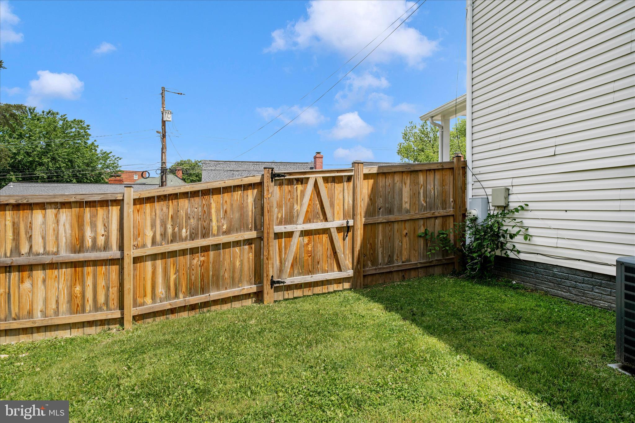 713 Seek Lane Silver Spring, MD 20912 - Photo 53 of 60 Exterior Back