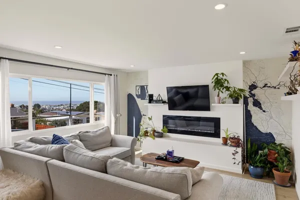 $949,000 | 1330 Flores Street, Seaside, CA 93955