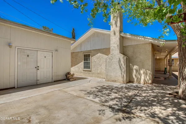 $289,000 | 916 Mike Maros Street, Fabens, TX 79838