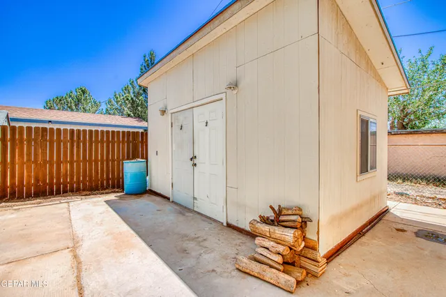 $295,000 | 916 Mike Maros Street, Fabens, TX 79838