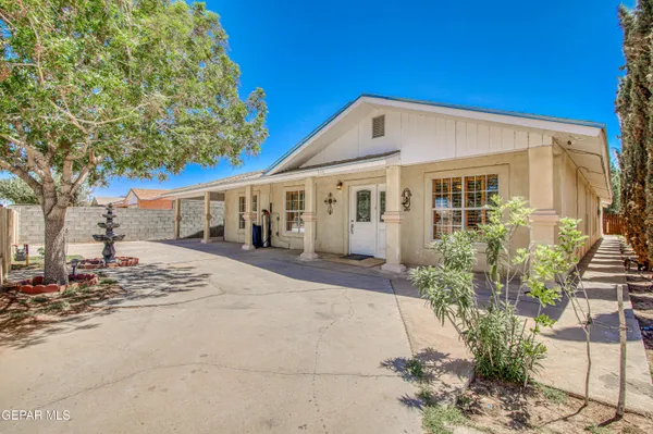 $289,000 | 916 Mike Maros Street, Fabens, TX 79838