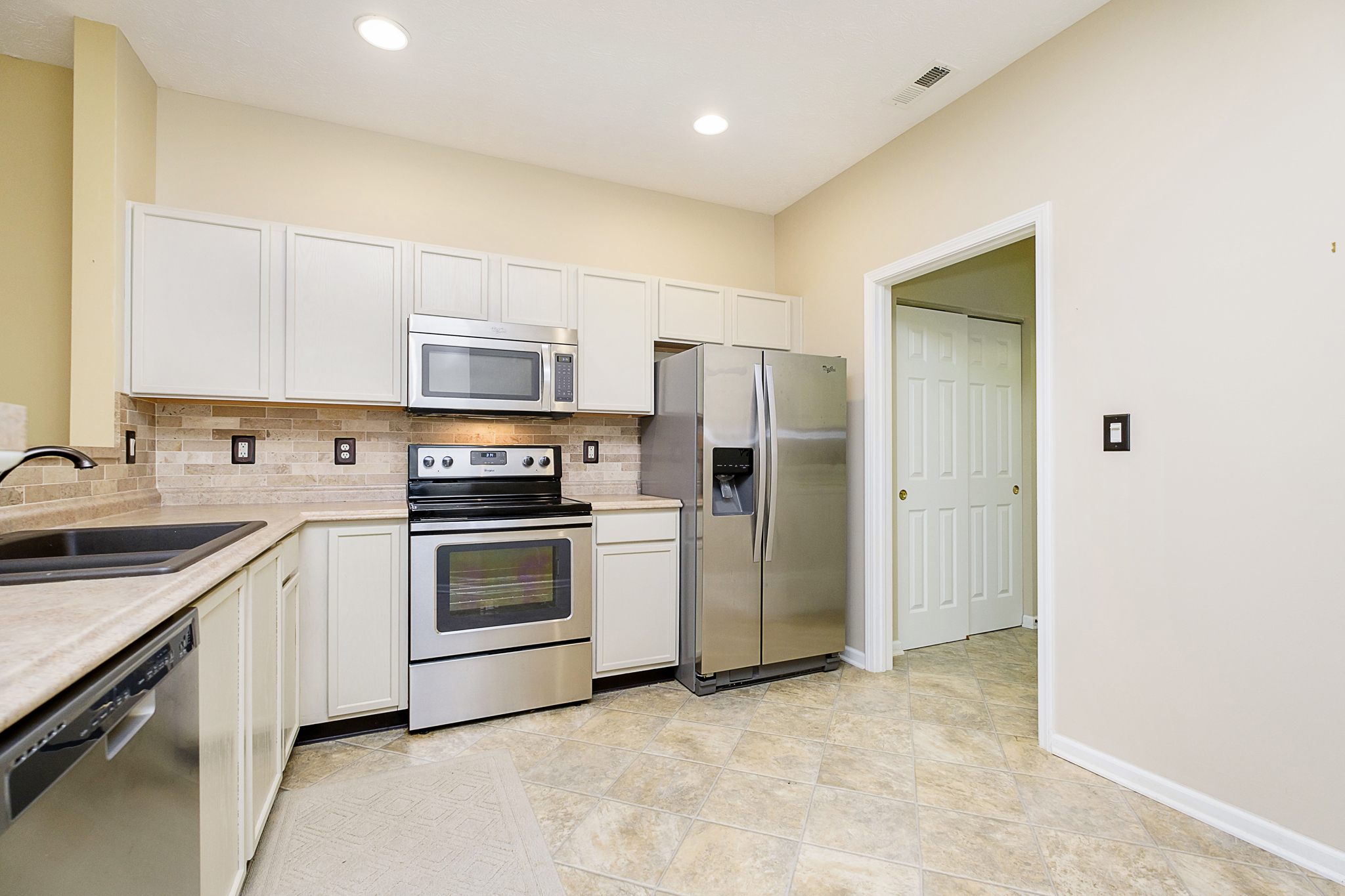 9964 Donavan Lane Fishers, IN 46038 - Photo 11 of 29