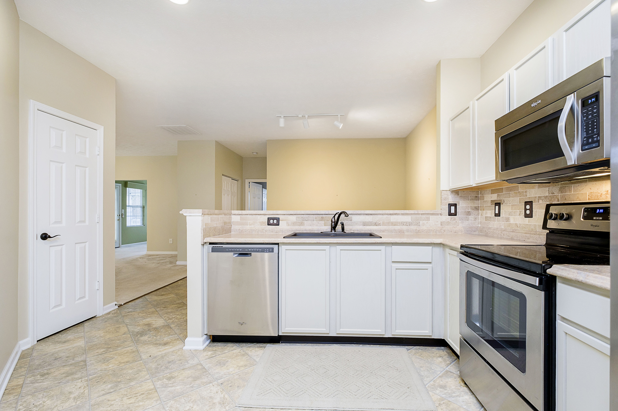 9964 Donavan Lane Fishers, IN 46038 - Photo 13 of 29