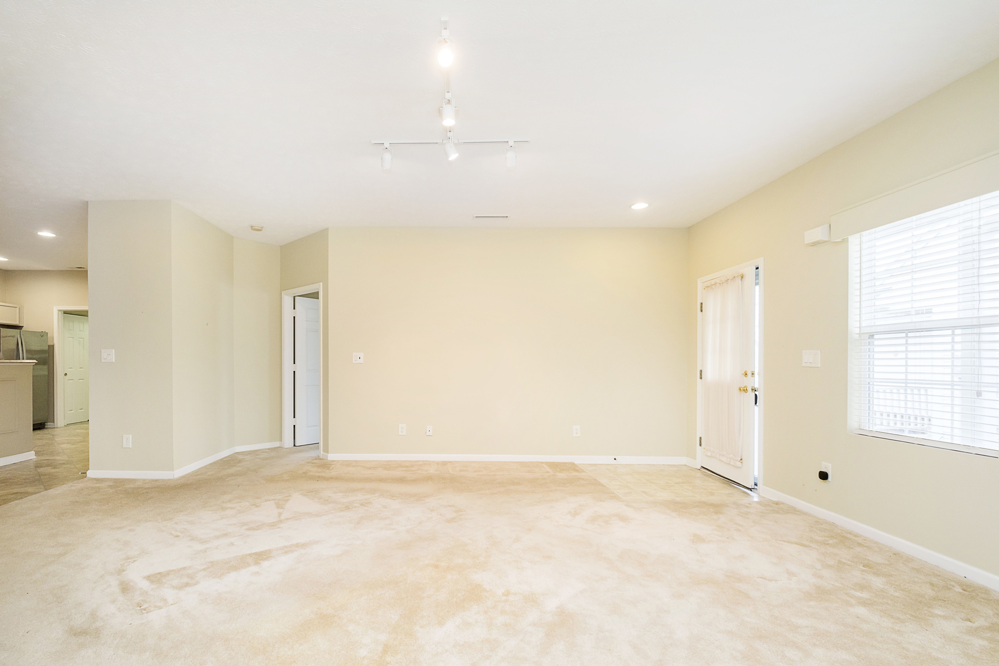 9964 Donavan Lane Fishers, IN 46038 - Photo 5 of 29