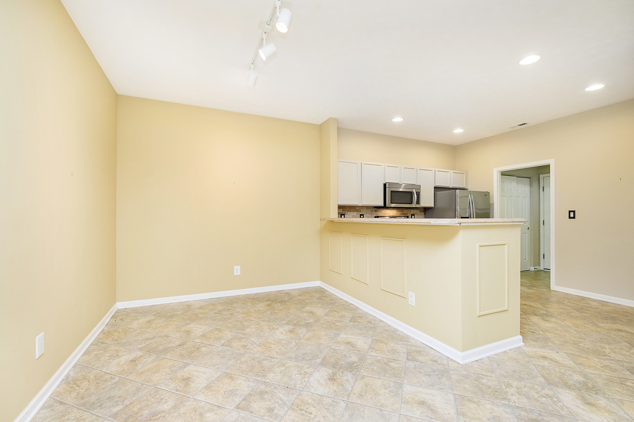 9964 Donavan Lane Fishers, IN 46038 - Photo 10 of 29