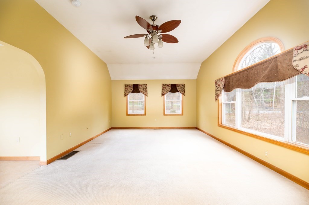 125 Clark Road Shirley, MA 01464 - Photo 15 of 32