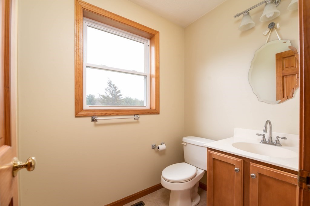 125 Clark Road Shirley, MA 01464 - Photo 17 of 32