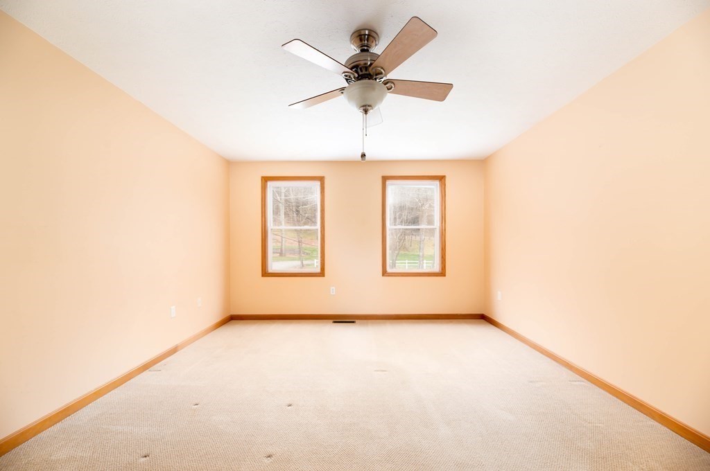 125 Clark Road Shirley, MA 01464 - Photo 19 of 32