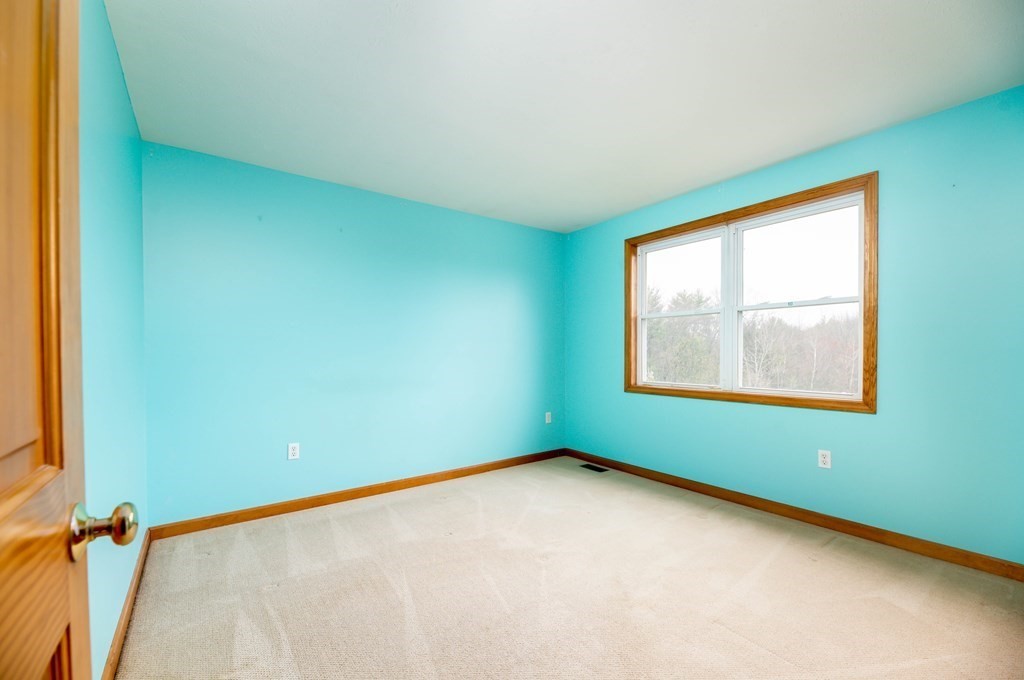 125 Clark Road Shirley, MA 01464 - Photo 24 of 32