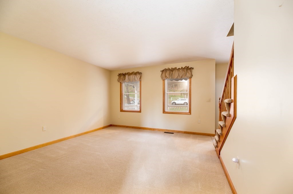 125 Clark Road Shirley, MA 01464 - Photo 9 of 32