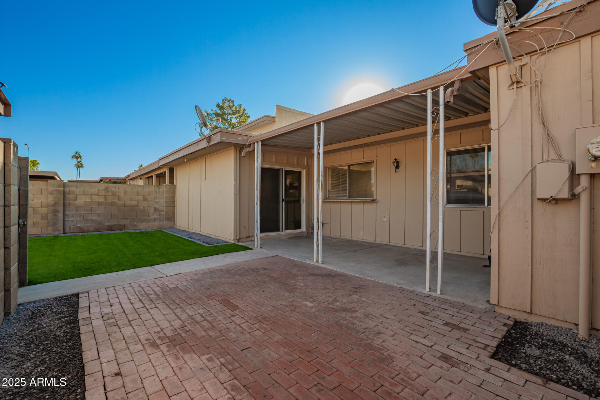 2128 East Villa Court Tempe, AZ 85282 - Photo 26 of 32 a view of a back yard of the house