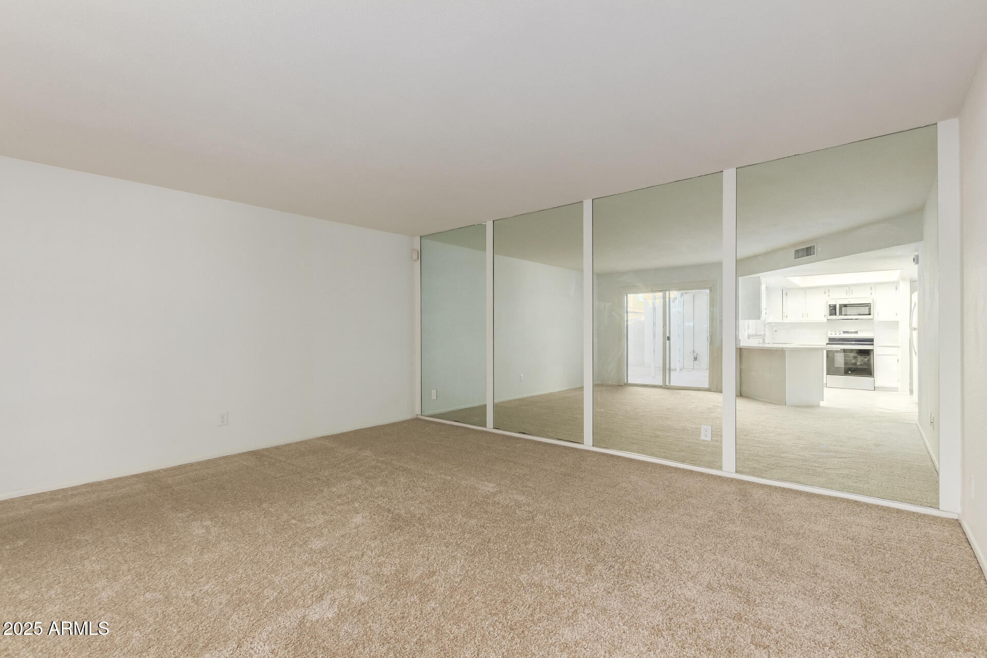 2128 East Villa Court Tempe, AZ 85282 - Photo 8 of 32 a view of an empty room