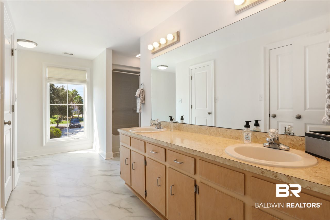 32851 River Road Orange Beach, AL 36561 - Photo 13 of 30 Master bath