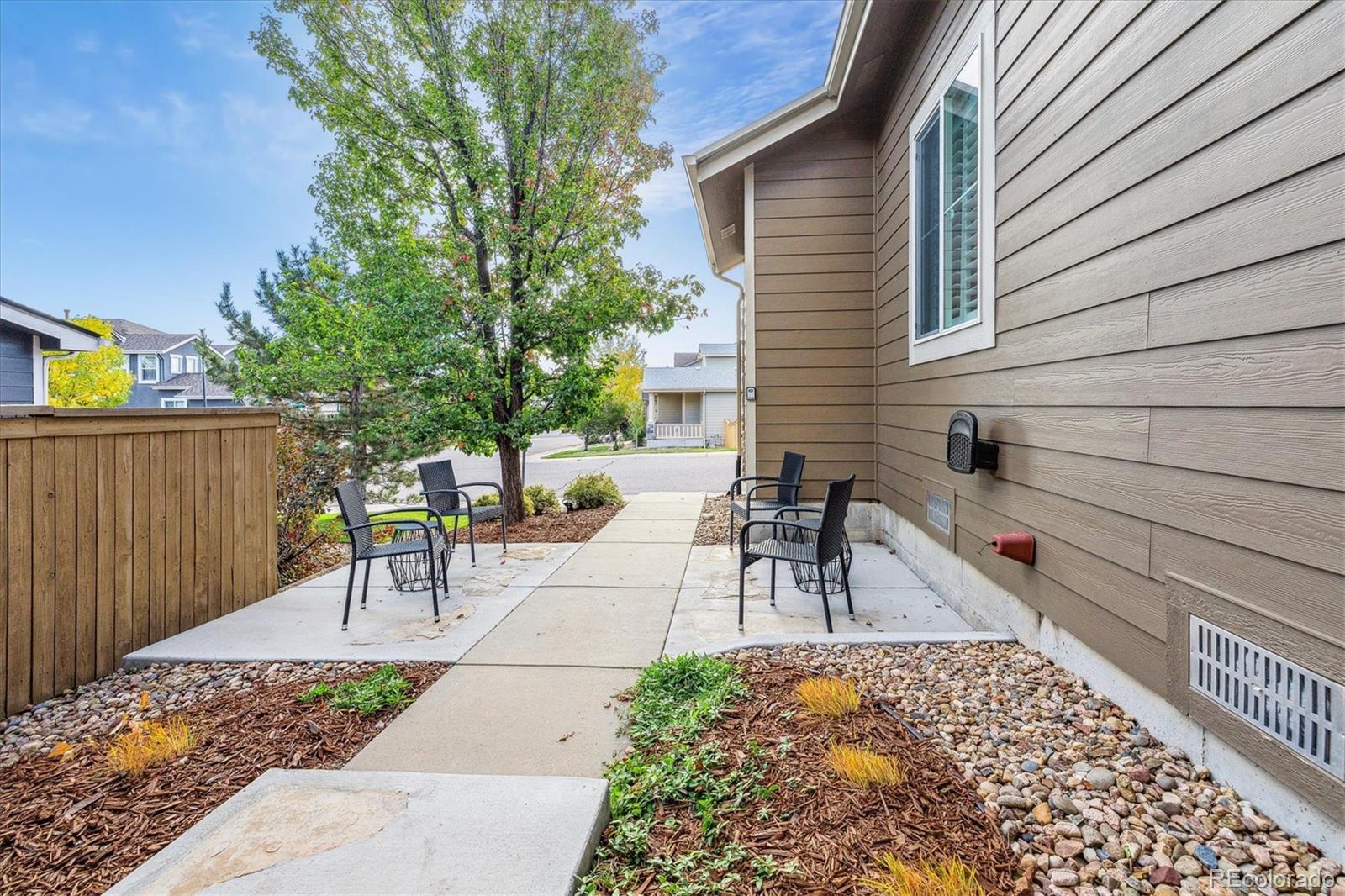 10885 Huntwick Street Highlands Ranch, CO 80130 - Photo 4 of 39 Gallery Image 4