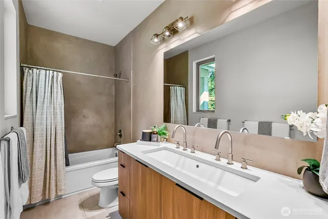 $1,649,995 | 32636 Northeast Big Rock Road, Duvall, WA 98019