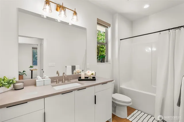 $1,649,995 | 32636 Northeast Big Rock Road, Duvall, WA 98019