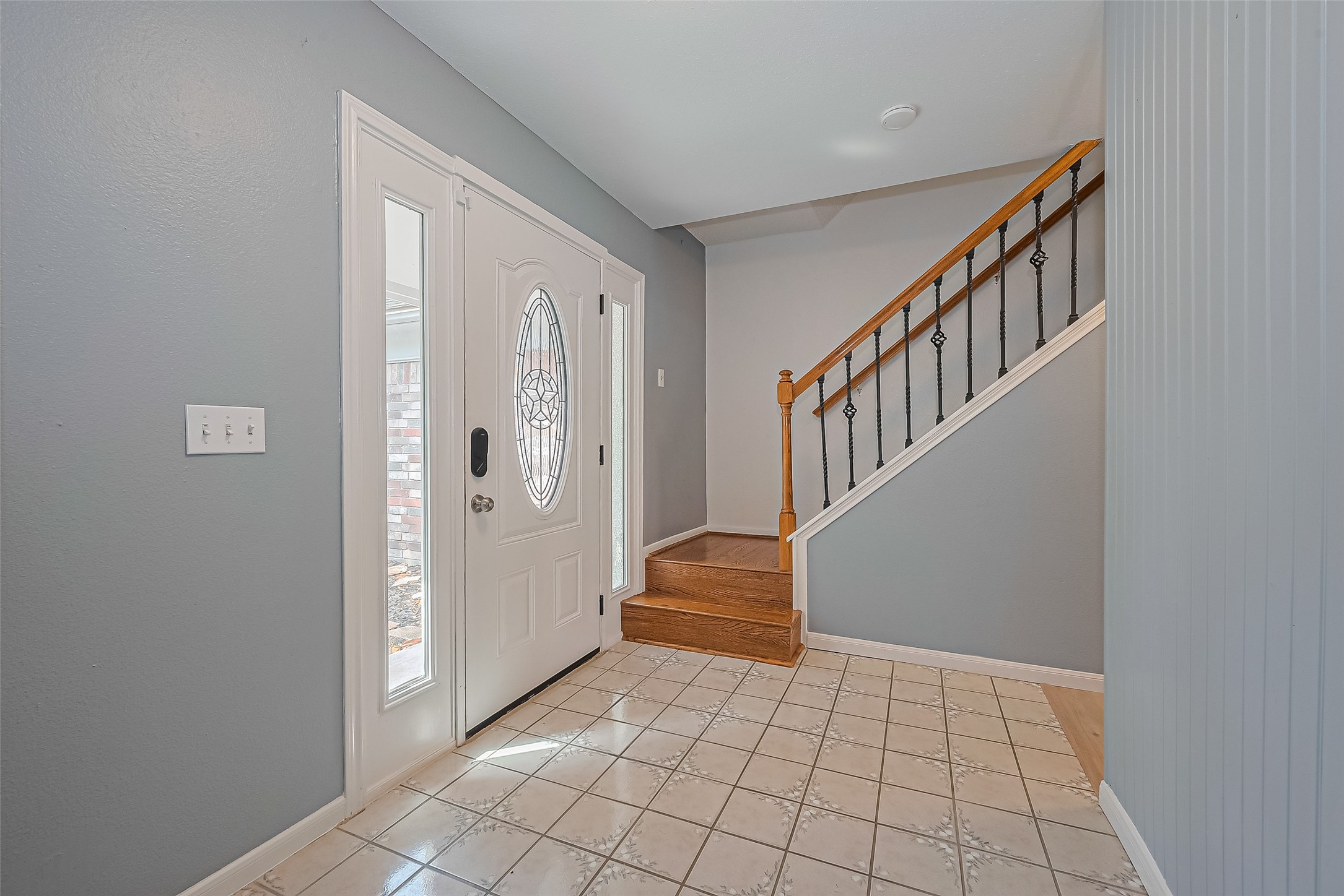 1010 Cheyenne Meadows Drive Katy, TX 77450 - Photo 4 of 41 a view of an entryway door
