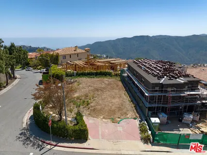$1,299,999 | 1588 Chastain Parkway East, Pacific Palisades, CA 90272