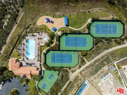 $1,299,999 | 1588 Chastain Parkway East, Pacific Palisades, CA 90272