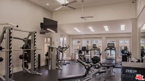 $1,299,999 | 1588 Chastain Parkway East, Pacific Palisades, CA 90272