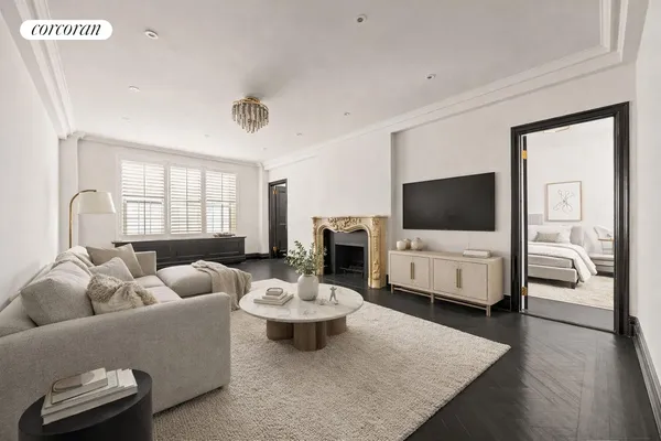 $2,495,000 | 50 East 72nd Street, Unit 10C | Lenox Hill