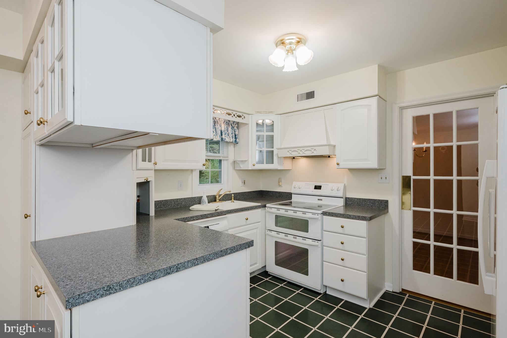 2797 Park Road Baldwin, MD 21013 - Photo 16 of 67