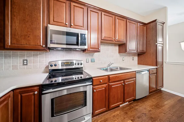 $309,900 | 39858 Rockcrest Circle, Northville, MI 48168