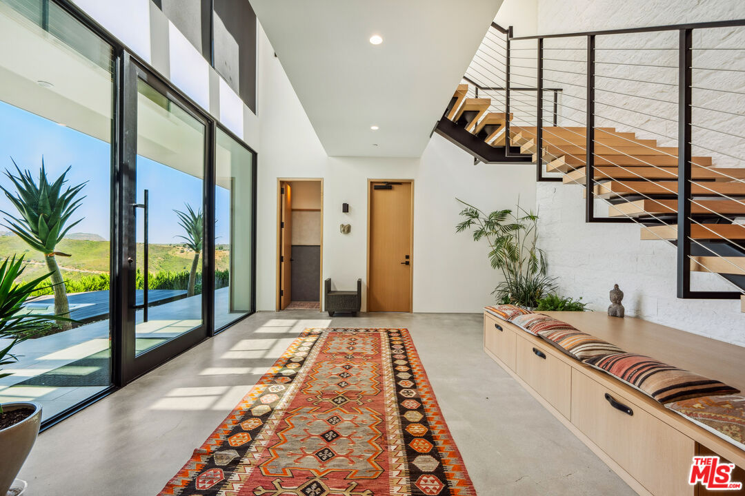33433 Decker School Road Malibu, CA 90265 - Photo 16 of 53
