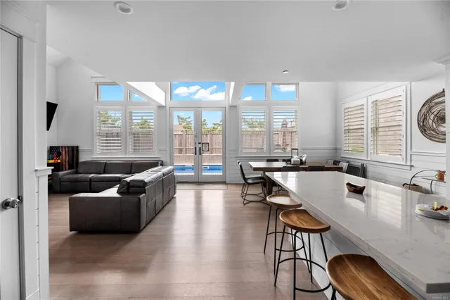 $13,000 | 386 Dehnhoff Walk, Ocean Beach, NY 11770