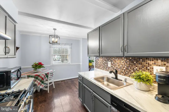 $544,900 | 14839 Maidstone Court, Centreville, VA 20120