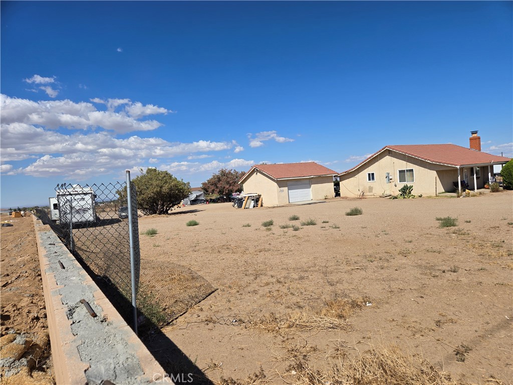 9760 Phelan Road Oak Hills, CA 92344 - Photo 5 of 8 a view of a terrace view