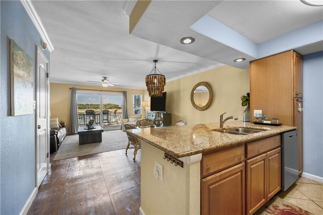 2292 North Fulton Beach Road, Unit 502 Rockport, TX 78382 - Photo 9 of 46 Gallery Image 9