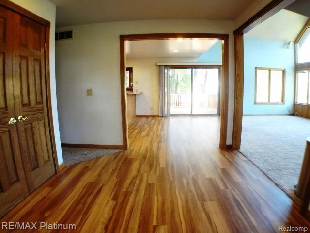 10525 Maple Road Hartland, MI 48353 - Photo 15 of 33 083.jpg