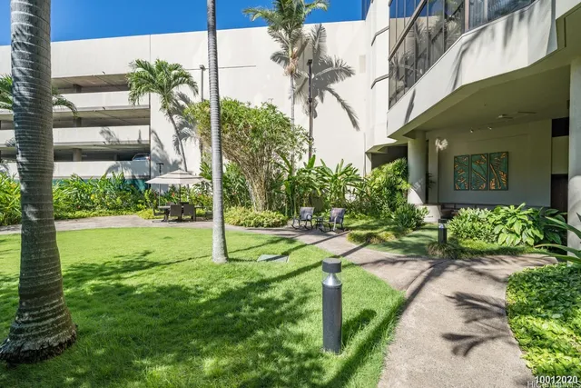 $2,250 | 930 Kaheka Street, Unit 1204, Honolulu, HI 96814