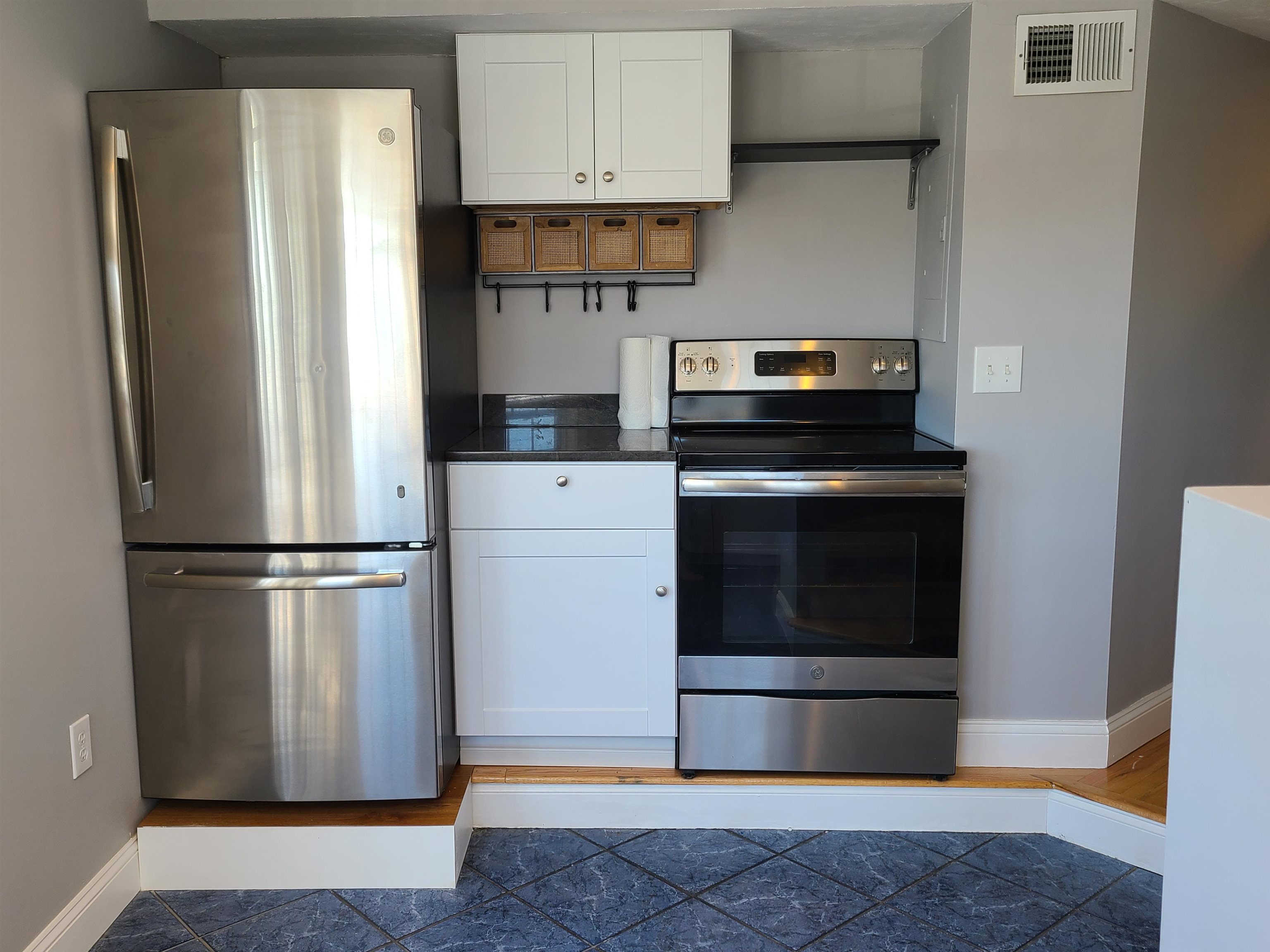 6 Francis Street Hampton, NH 03842 - Photo 27 of 39