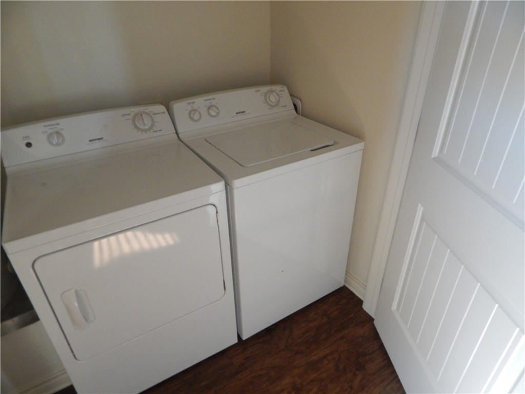 3500 South College Avenue, Unit 204 Bryan, TX 77801 - Photo 5 of 7 a utility room with dryer and washer