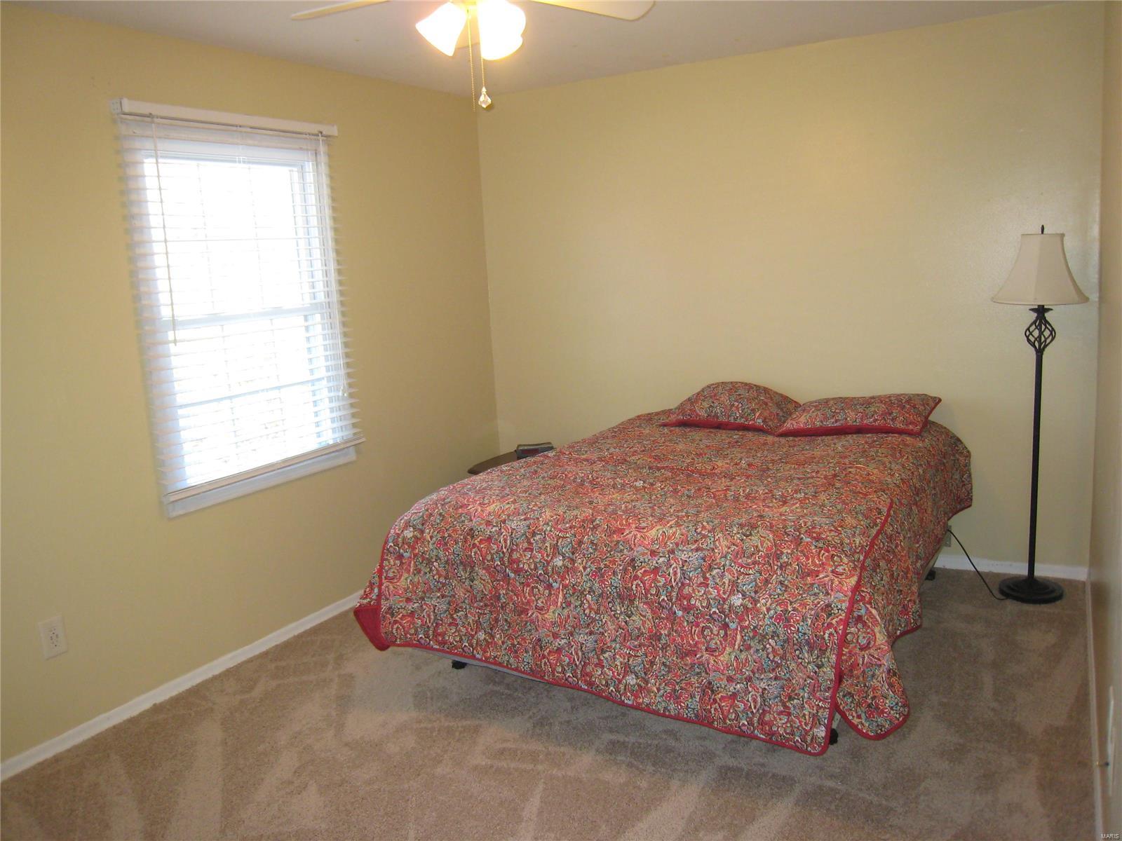 424 Hunters Ridge St. Charles, MO 63301 - Photo 12 of 19 Gallery Image 12