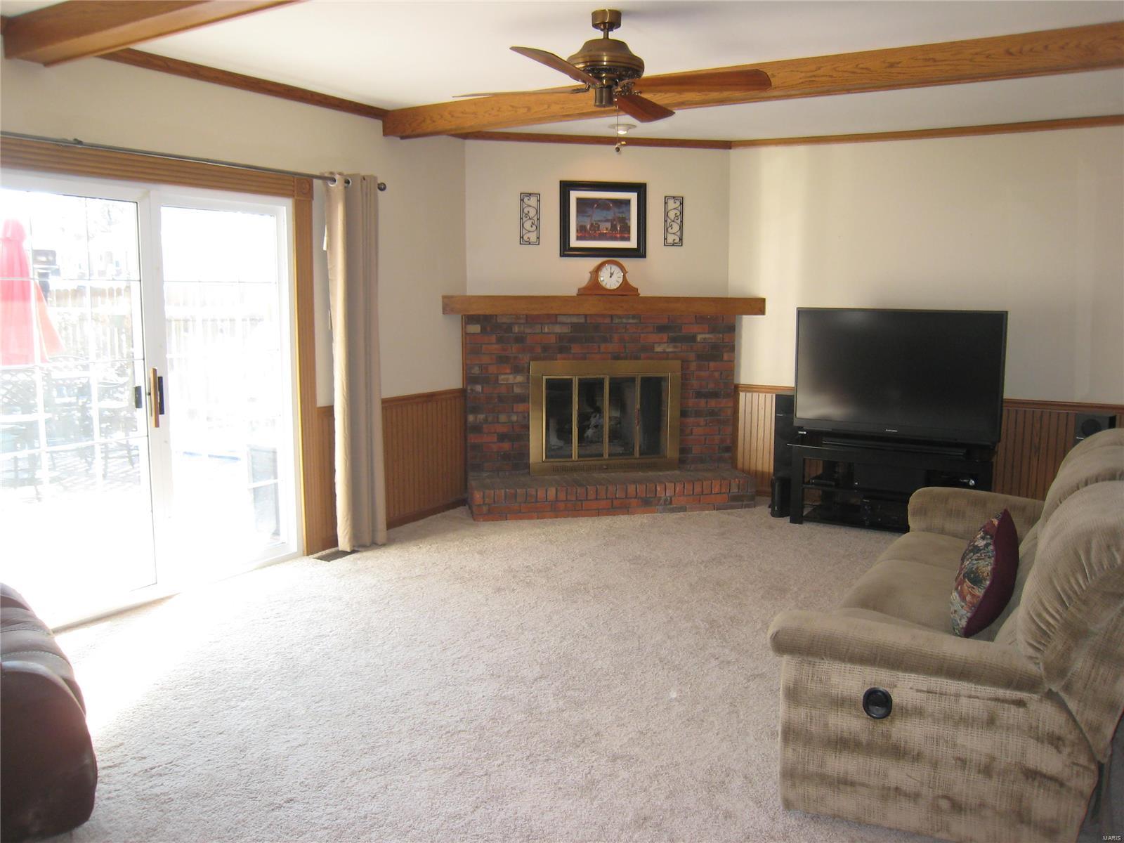 424 Hunters Ridge St. Charles, MO 63301 - Photo 8 of 19 Gallery Image 8