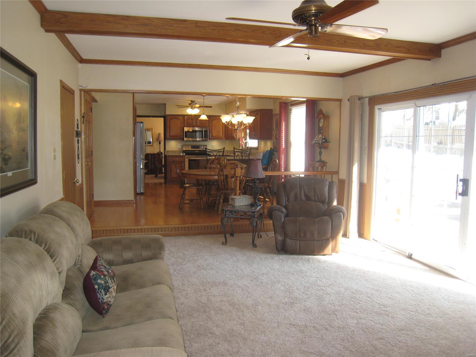 424 Hunters Ridge St. Charles, MO 63301 - Photo 9 of 19 Gallery Image 9