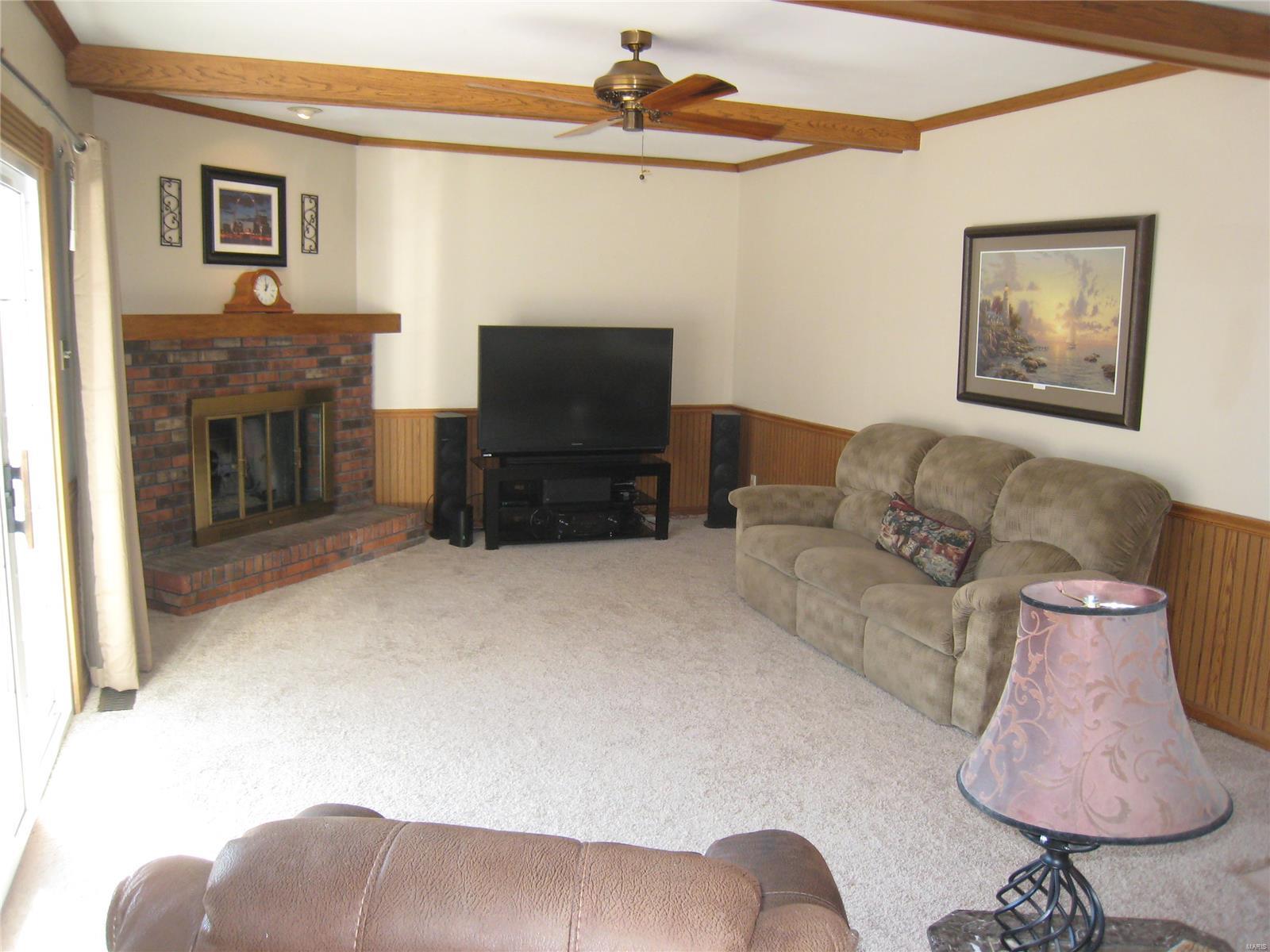 424 Hunters Ridge St. Charles, MO 63301 - Photo 10 of 19 Gallery Image 10