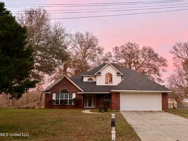 $257,000 | 101 Thistledown Drive, Natchez, MS 39120