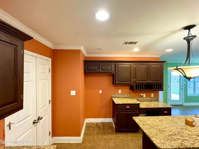 $257,000 | 101 Thistledown Drive, Natchez, MS 39120