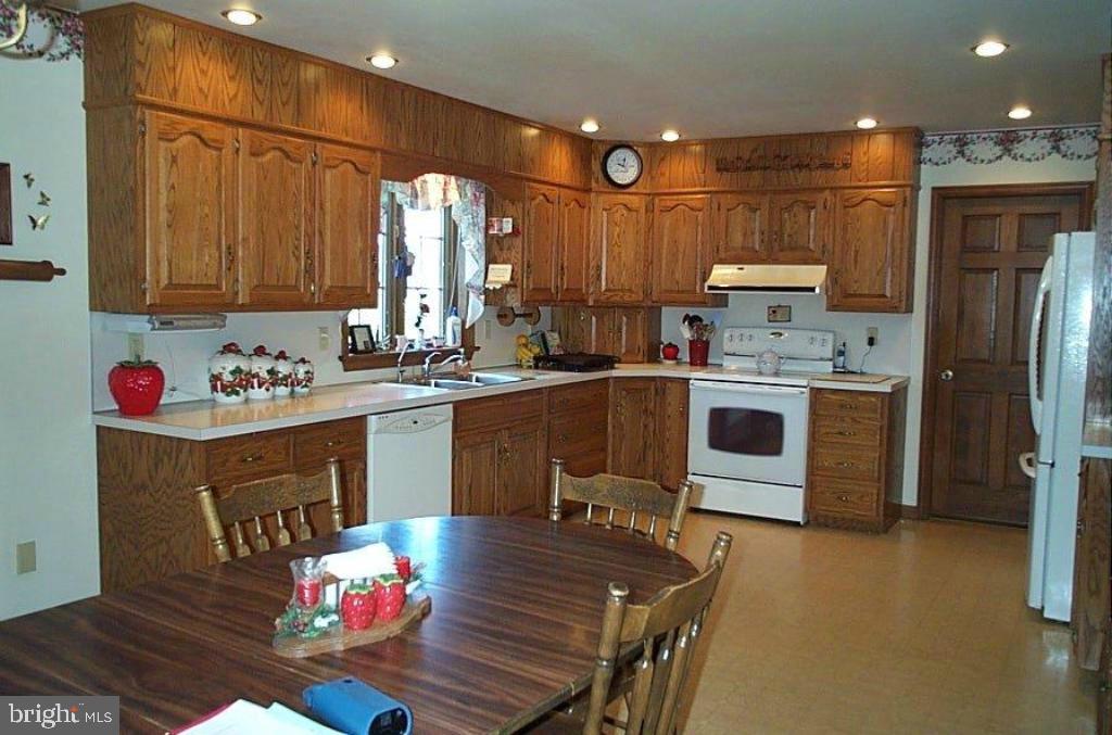 65 Binder Road Stevens, PA 17578 - Photo 5 of 21