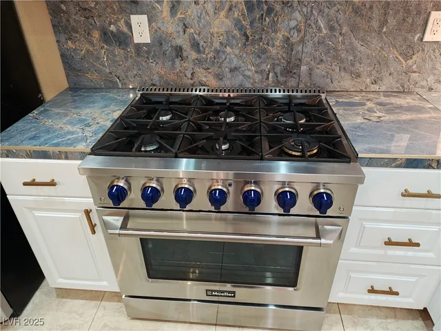 $3,750 | 266 Via Franciosa Drive, Henderson, NV 89011