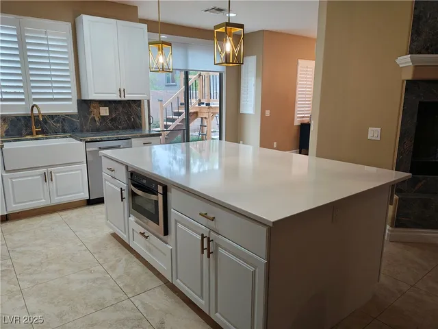 $3,750 | 266 Via Franciosa Drive, Henderson, NV 89011