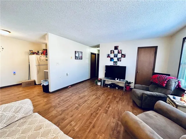 $1,400,000 | 207 South 5th Street, Louisiana, MO 63353