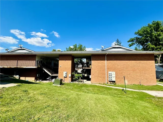 $1,400,000 | 207 South 5th Street, Louisiana, MO 63353
