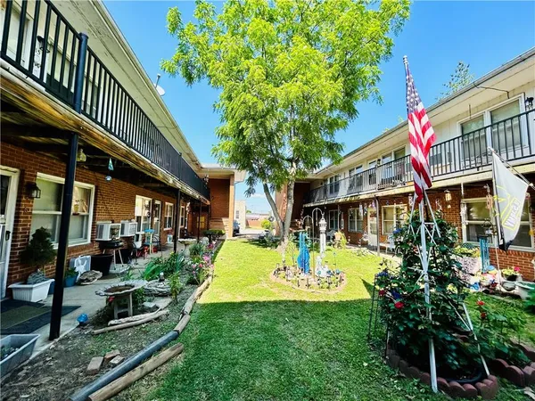 $1,400,000 | 207 South 5th Street, Louisiana, MO 63353