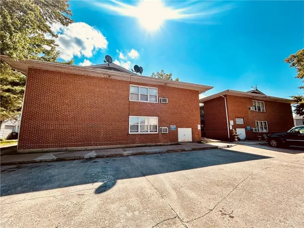 $1,400,000 | 207 South 5th Street, Louisiana, MO 63353