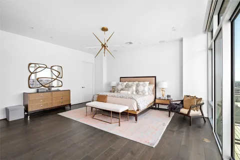 $1,695,000 | 3331 D'Amico Street, Unit 904, Houston, TX 77019